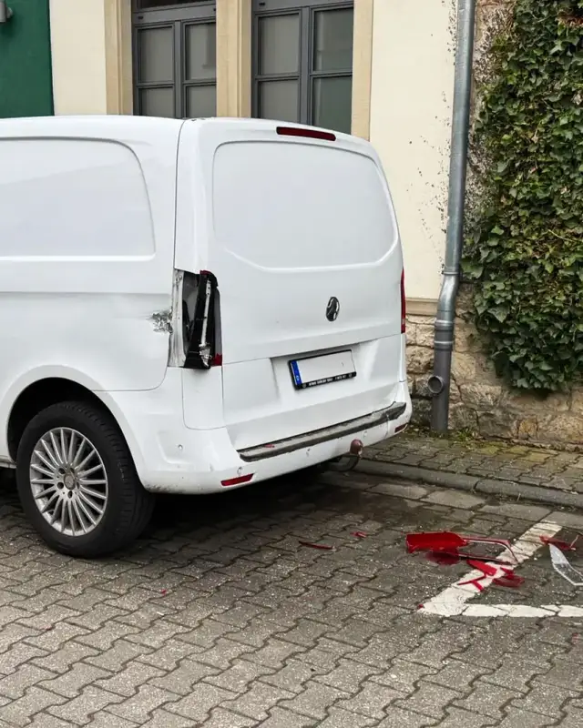 Heckschaden an einem Transporter – Beweissicherung und Dokumentation